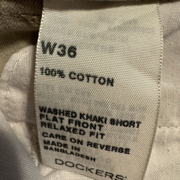 Dockers - Picture 4 of 6